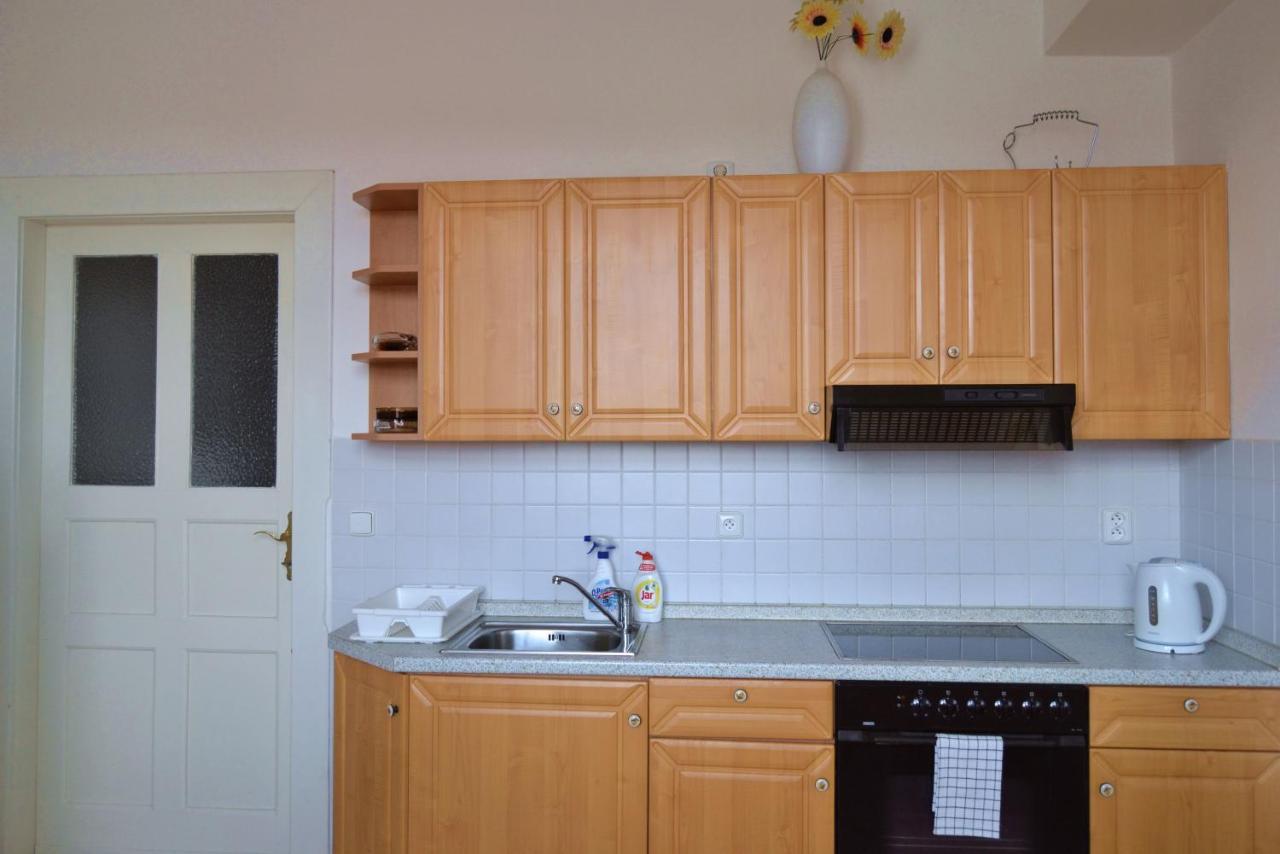 Pravouhla Lägenhet Prag Exteriör bild
